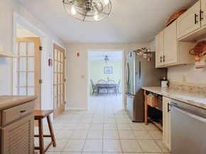 75 Lake St, Uxbridge MA 01569