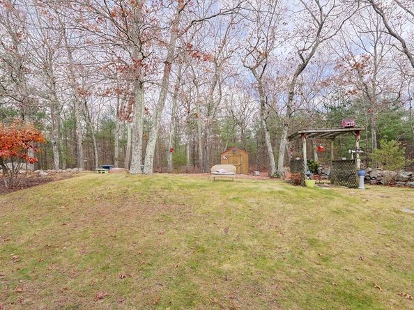 75 Lake St, Uxbridge MA 01569