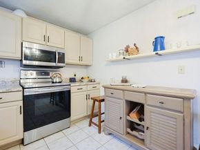 75 Lake St, Uxbridge MA 01569