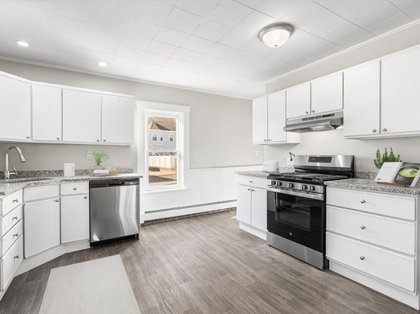 68 Union St, North Andover MA 01845