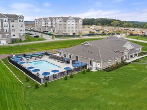 5 Peters Farm Way 106, Westborough MA 01581