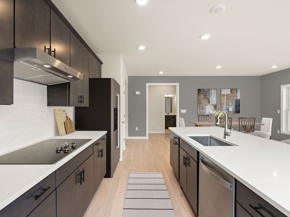 5 Peters Farm Way 106, Westborough MA 01581