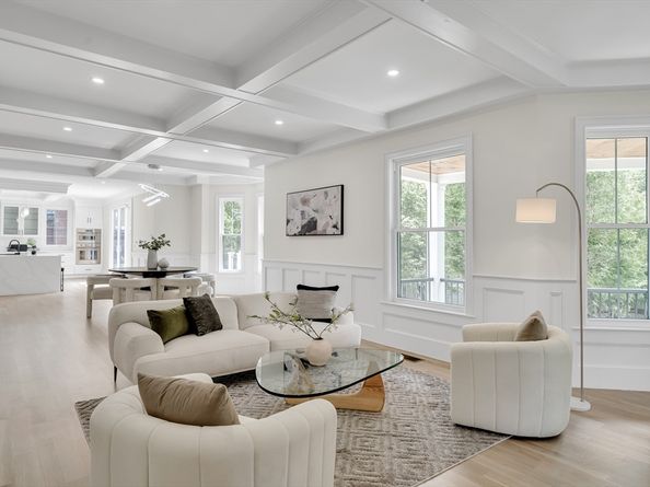 686 Centre St, Newton MA 02458