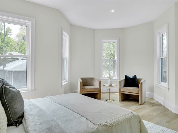 686 Centre St, Newton MA 02458