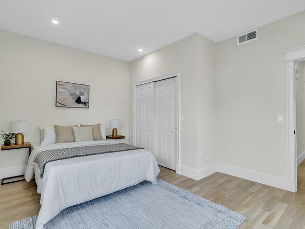 686 Centre St, Newton MA 02458