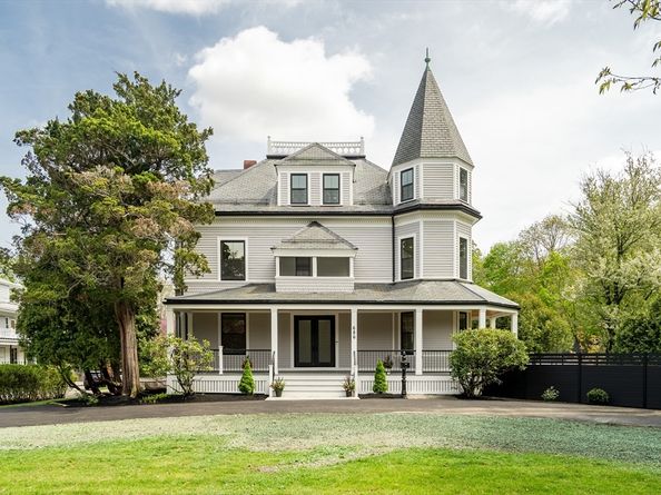 686 Centre St, Newton MA 02458