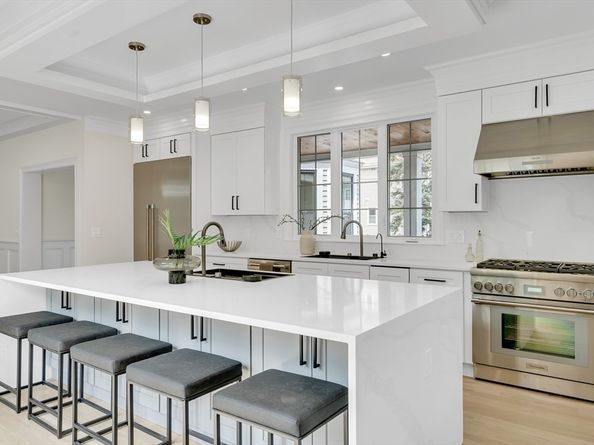 686 Centre St, Newton MA 02458