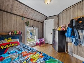 33 Chestnut St, Milford MA 01757