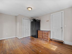 33 Chestnut St, Milford MA 01757