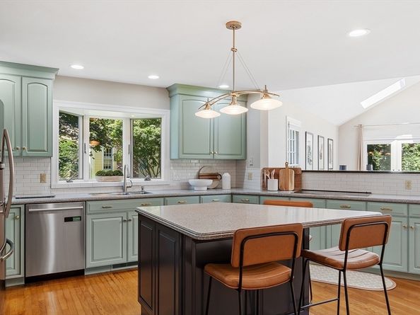 21 Valleyfield St, Lexington MA 02421