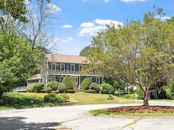 21 Valleyfield St, Lexington MA 02421