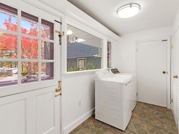 2 Mcintyre Road, Saugus MA 01906