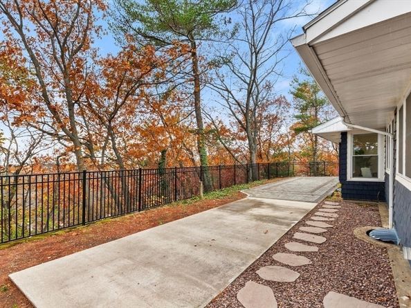 2 Mcintyre Road, Saugus MA 01906