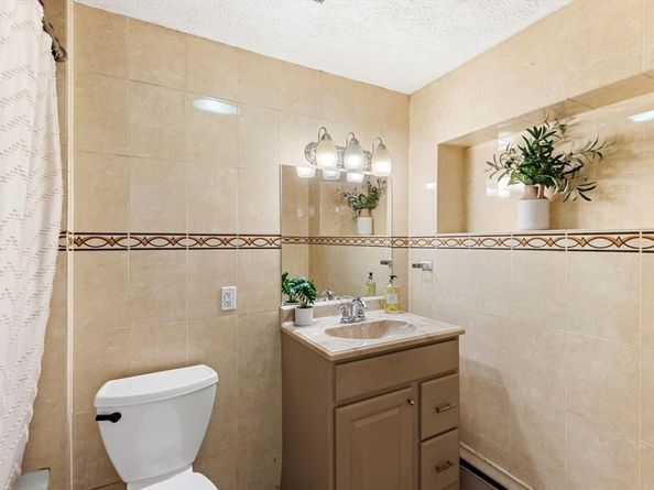 2 Mcintyre Road, Saugus MA 01906