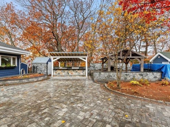 2 Mcintyre Road, Saugus MA 01906