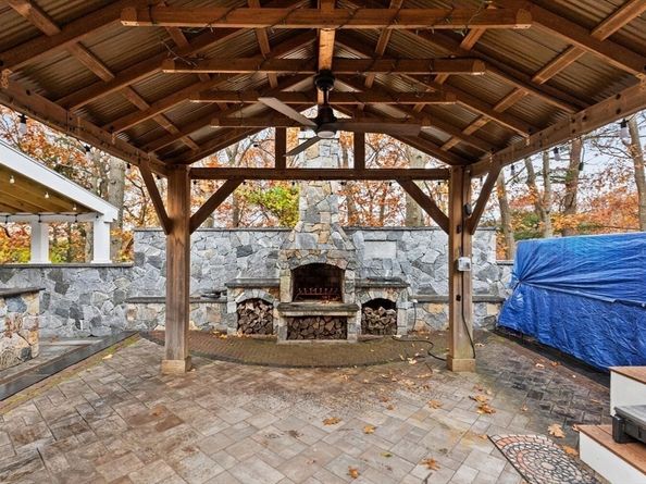 2 Mcintyre Road, Saugus MA 01906