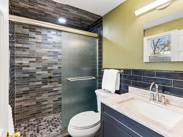 2 Mcintyre Road, Saugus MA 01906