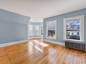 16 Pleasant St, Wakefield MA 01880