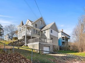 16 Pleasant St, Wakefield MA 01880