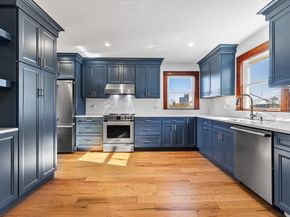 16 Pleasant St, Wakefield MA 01880