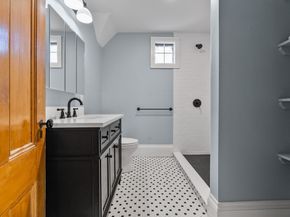 16 Pleasant St, Wakefield MA 01880