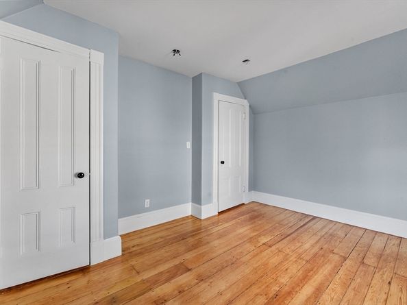 16 Pleasant St, Wakefield MA 01880