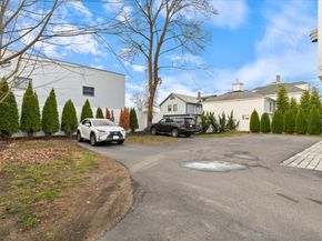 25 Cherry 3, Danvers MA 01923