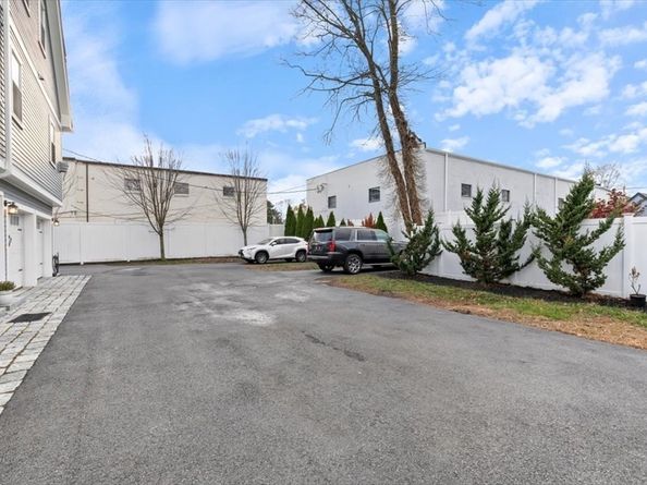 25 Cherry 3, Danvers MA 01923