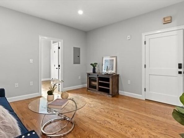 316 Princeton 2, Boston MA 02128