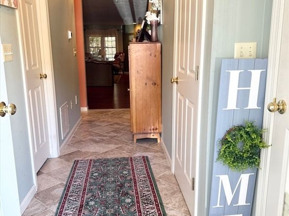 48 Belgian Way 48, Fitchburg MA 01420