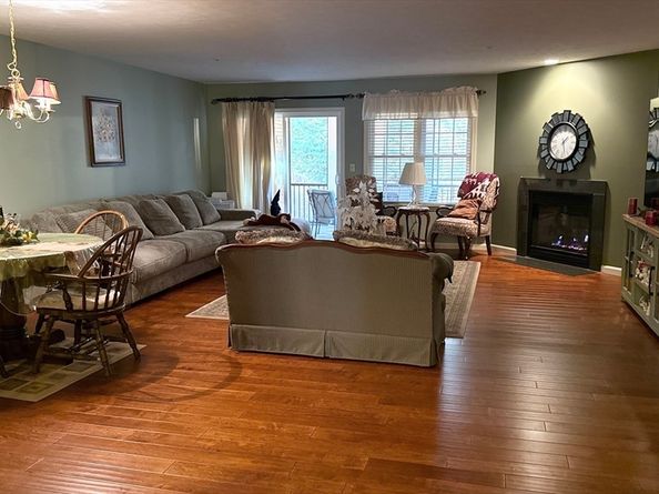 48 Belgian Way 48, Fitchburg MA 01420