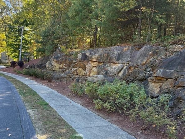 48 Belgian Way 48, Fitchburg MA 01420