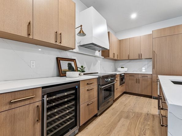 1114 Beacon St. 104, Newton MA 02641