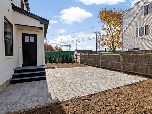 340 Baker Street 1, Boston MA 02132