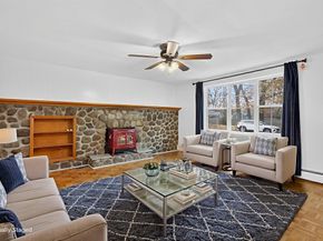 33 Isleboro St, Worcester MA 01606