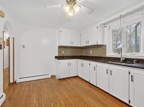 33 Isleboro St, Worcester MA 01606