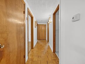 33 Isleboro St, Worcester MA 01606