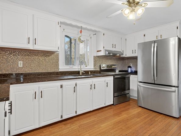 33 Isleboro St, Worcester MA 01606