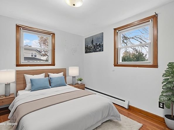 33 Isleboro St, Worcester MA 01606