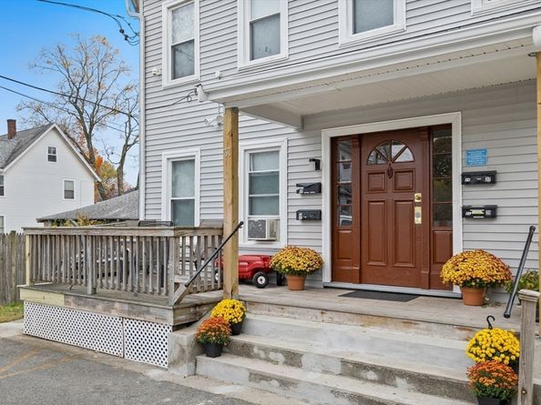 33 Clinton St, Framingham MA 01702