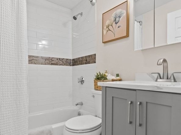 33 Clinton St, Framingham MA 01702