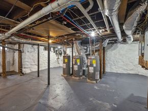 33 Clinton St, Framingham MA 01702