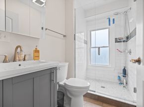 33 Clinton St, Framingham MA 01702