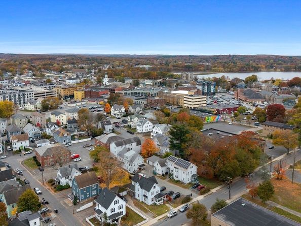 33 Clinton St, Framingham MA 01702