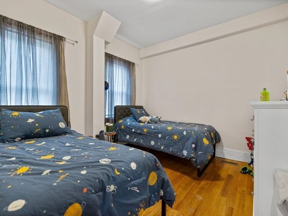 33 Clinton St, Framingham MA 01702