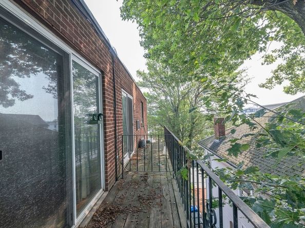 39 Cary Avenue 14, Chelsea MA 02150