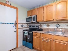 39 Cary Avenue 14, Chelsea MA 02150