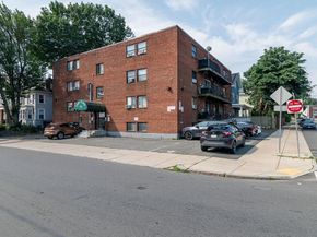 39 Cary Avenue 14, Chelsea MA 02150