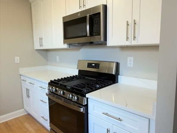 58 Elm St 11, Worcester MA 01609