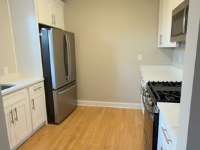 58 Elm St 11, Worcester MA 01609